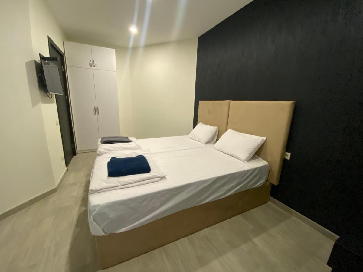 Starhostel Kutaisi Bagian luar foto