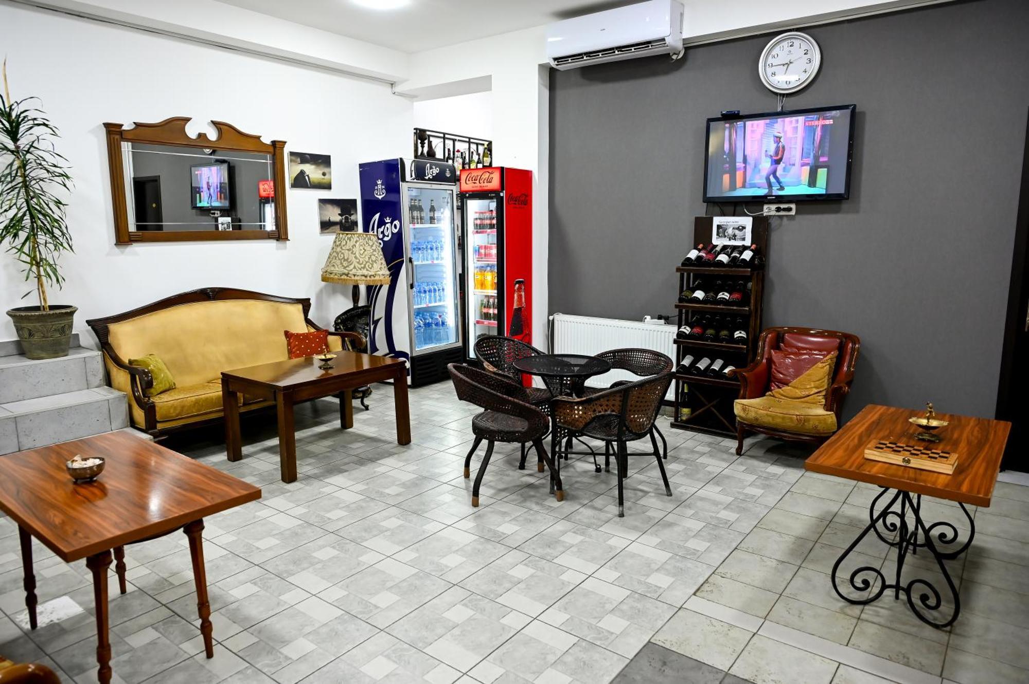 Starhostel Kutaisi Bagian luar foto