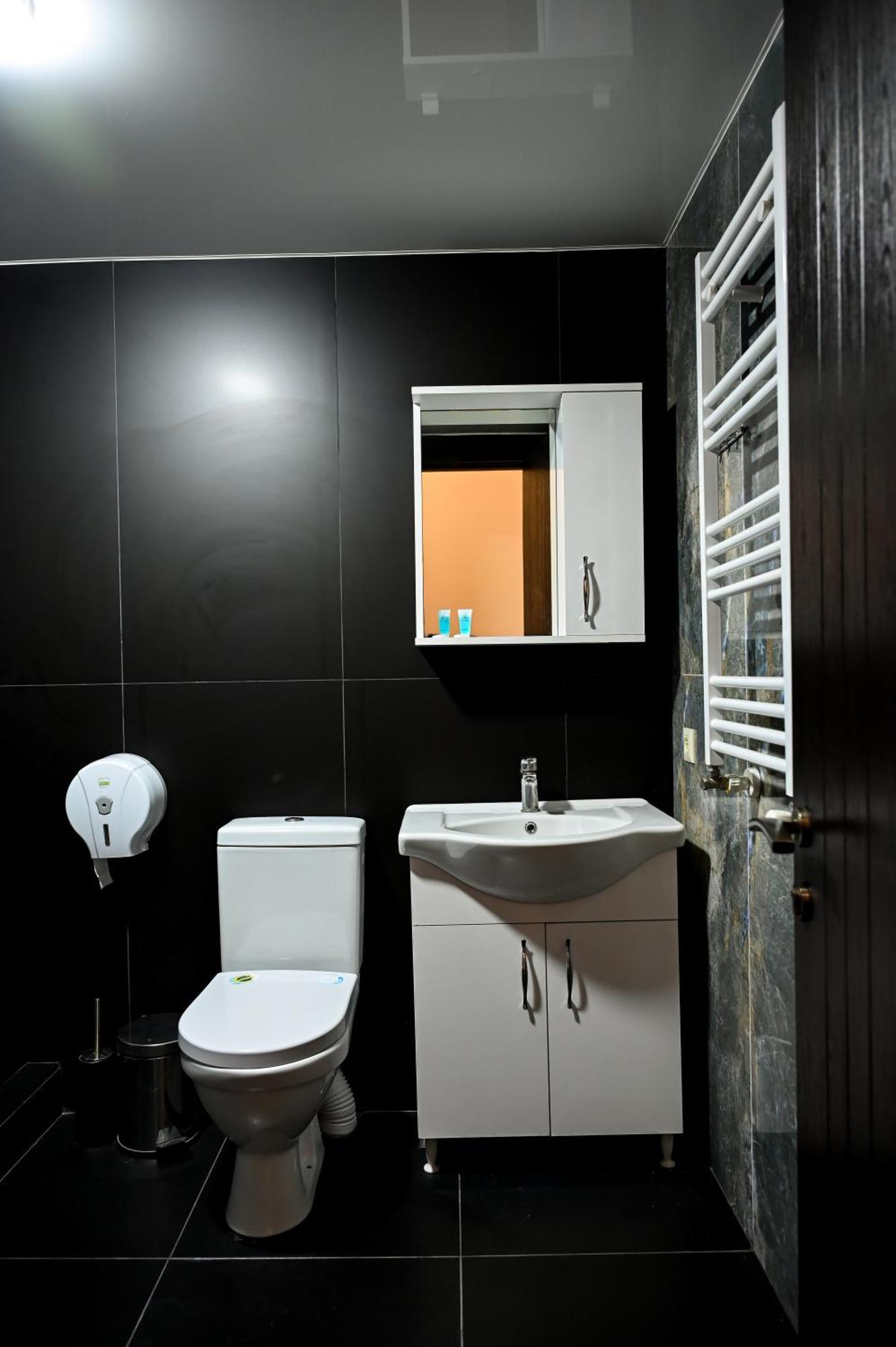 Starhostel Kutaisi Bagian luar foto