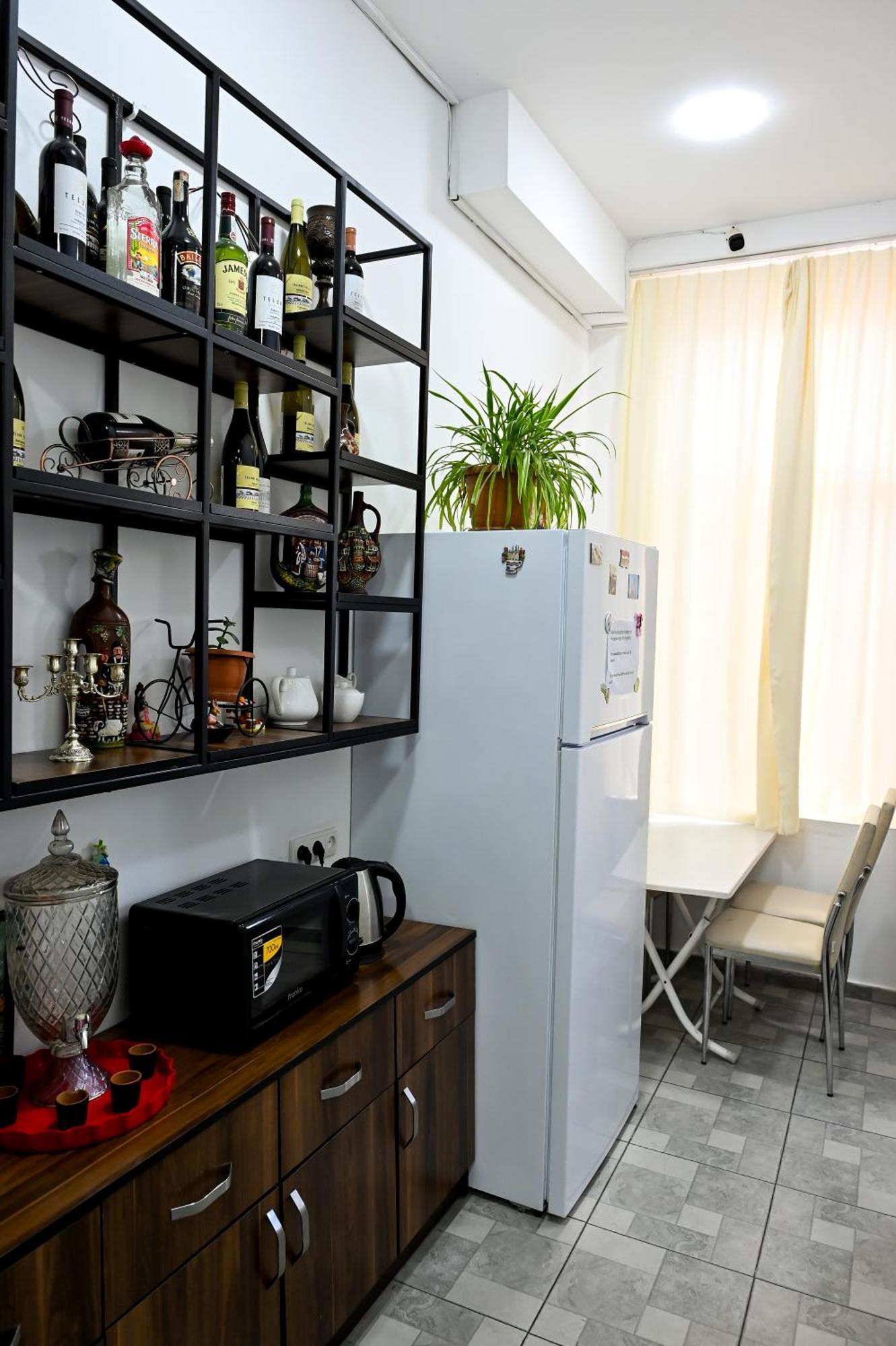 Starhostel Kutaisi Bagian luar foto