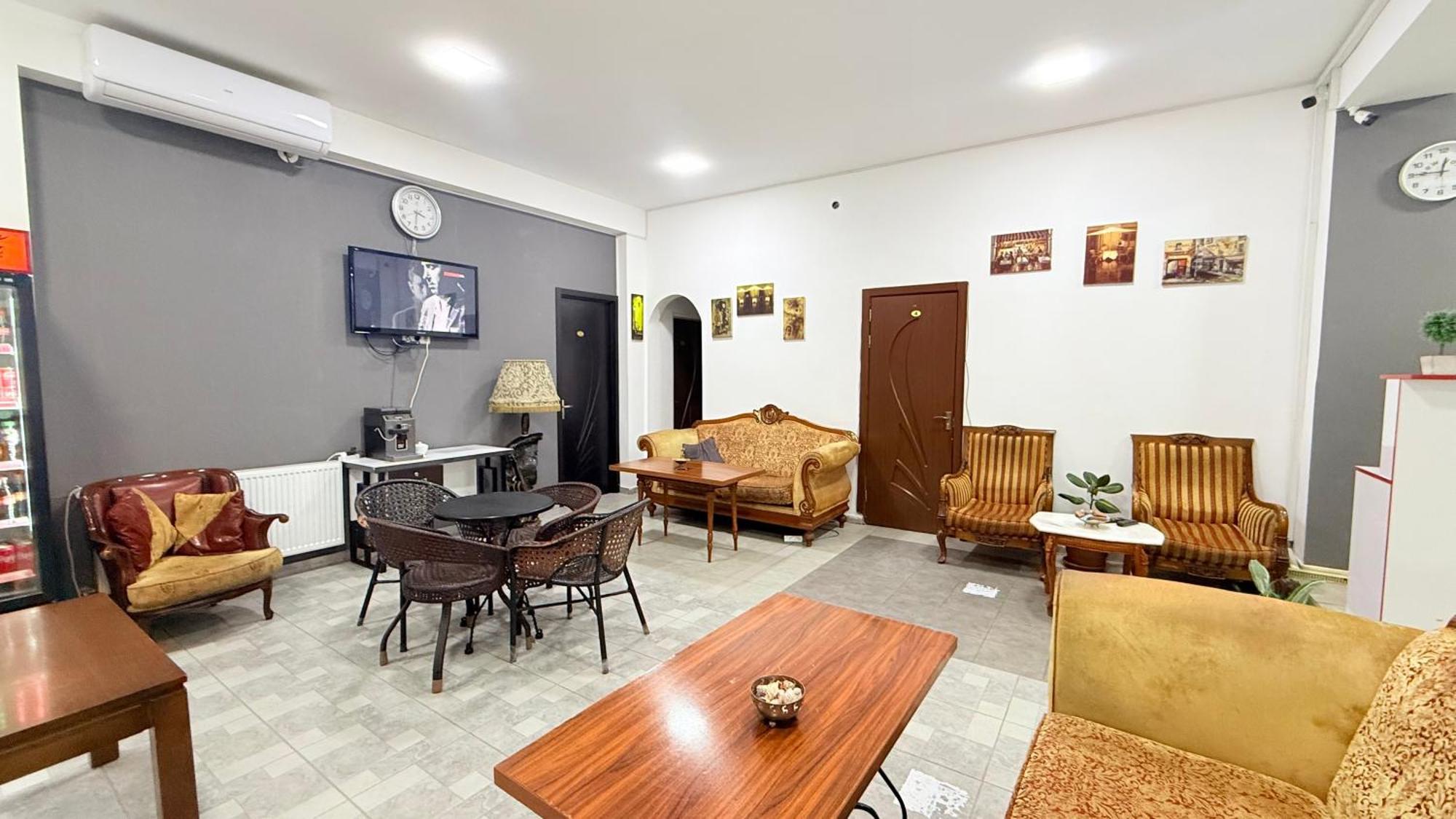 Starhostel Kutaisi Bagian luar foto