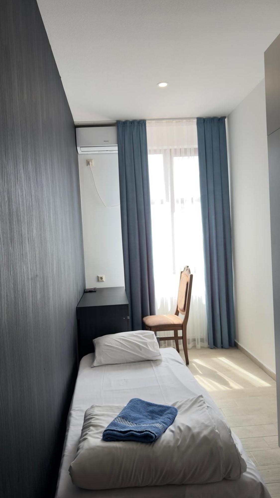 Starhostel Kutaisi Bagian luar foto