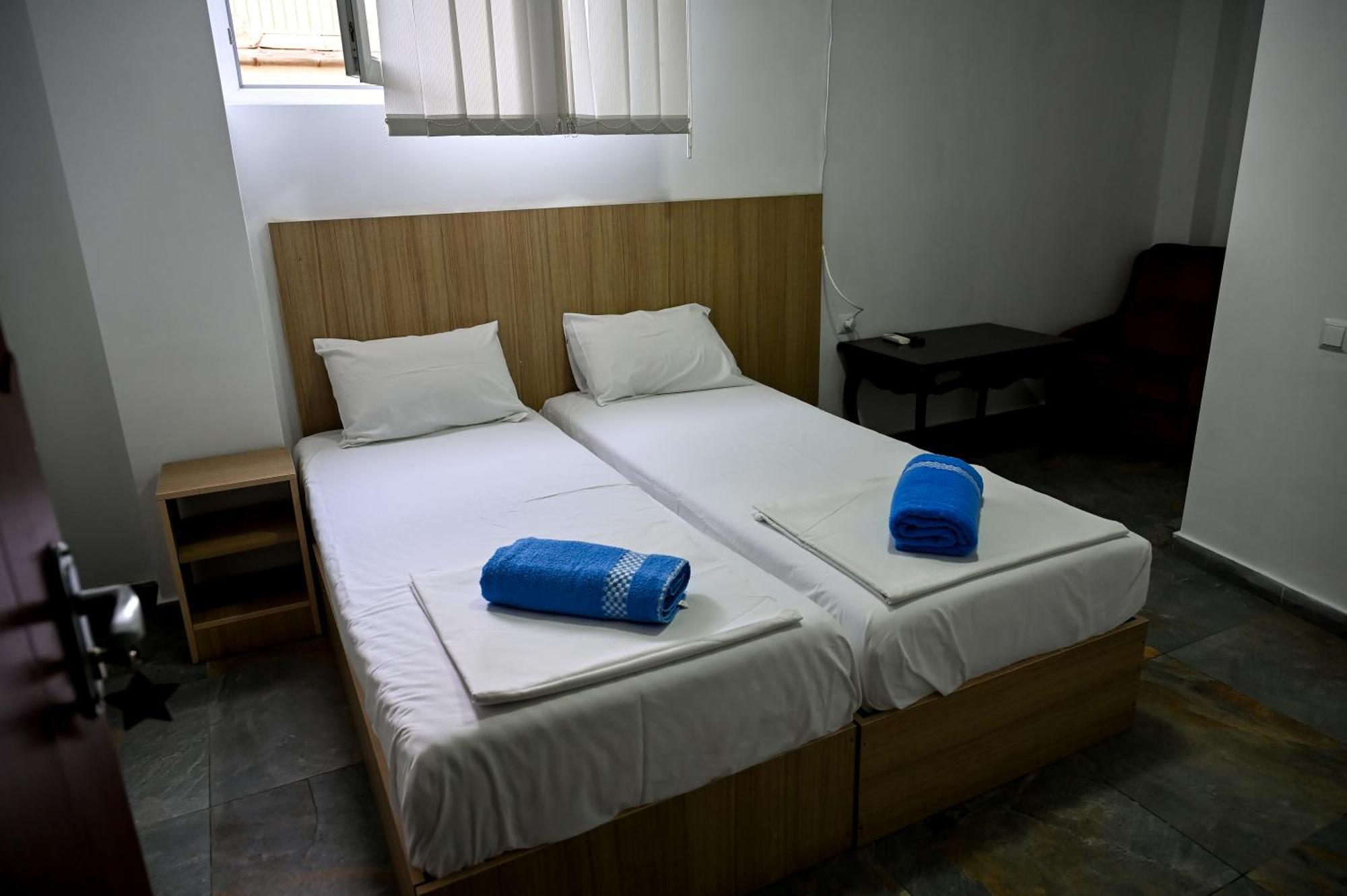 Starhostel Kutaisi Bagian luar foto