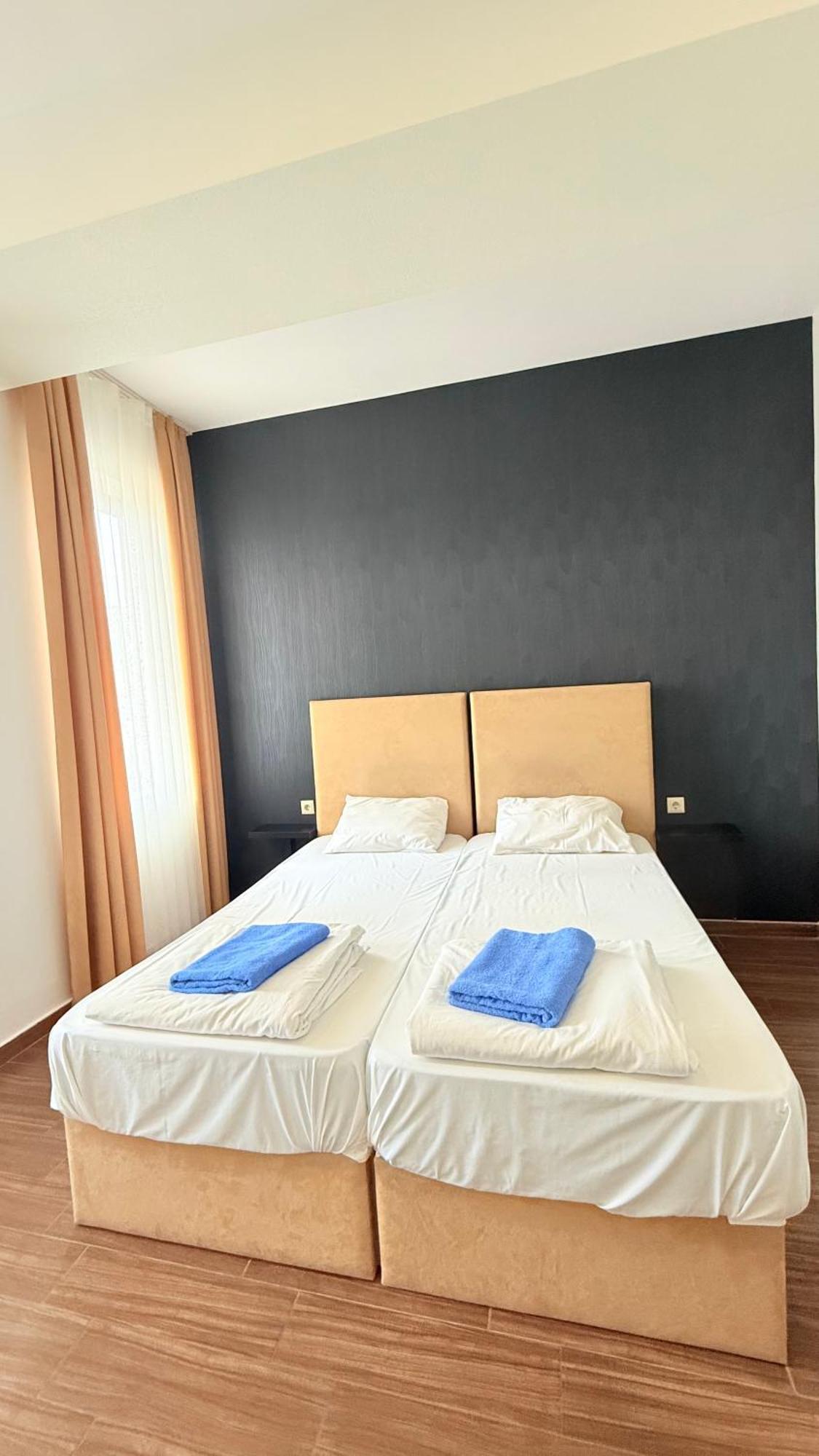 Starhostel Kutaisi Bagian luar foto